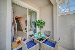 Outdoor dining - ¡Pets allowed! Poolside Paradise! Family fun! (Kissimmee)