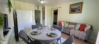 Modern North Side Hideaway w/Aircon