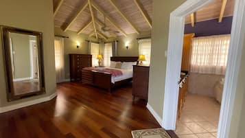 4 dormitorios, tabla de planchar con plancha, wifi gratis y ropa de cama