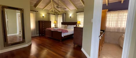 4 bedrooms, iron/ironing board, free WiFi, bed sheets