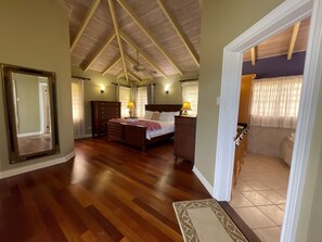4 chambres, fer et planche à repasser, accès au Wi-Fi (inclus)