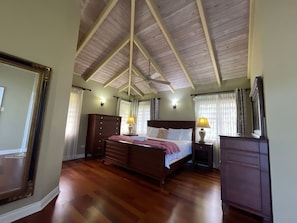 4 bedrooms, iron/ironing board, free WiFi, bed sheets