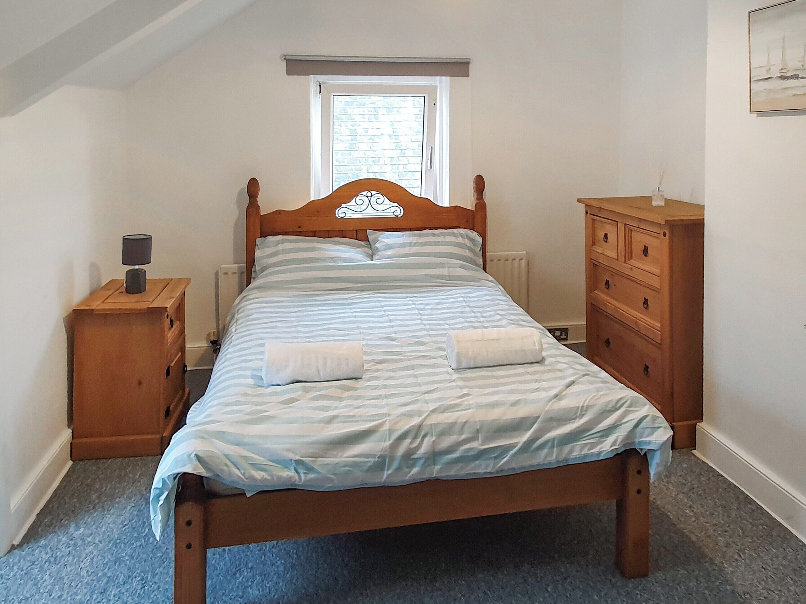 2 makuuhuonetta, ilmainen Wi-Fi, vuodevaatteet