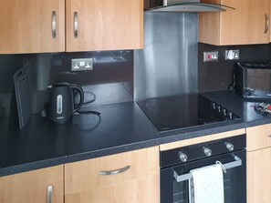 Cookware/dishes/utensils