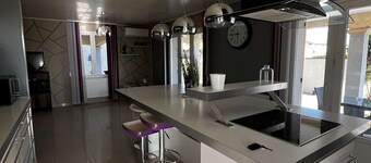 Villa Contemporaine Avec Piscine