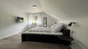 3 bedrooms, free WiFi, bed sheets