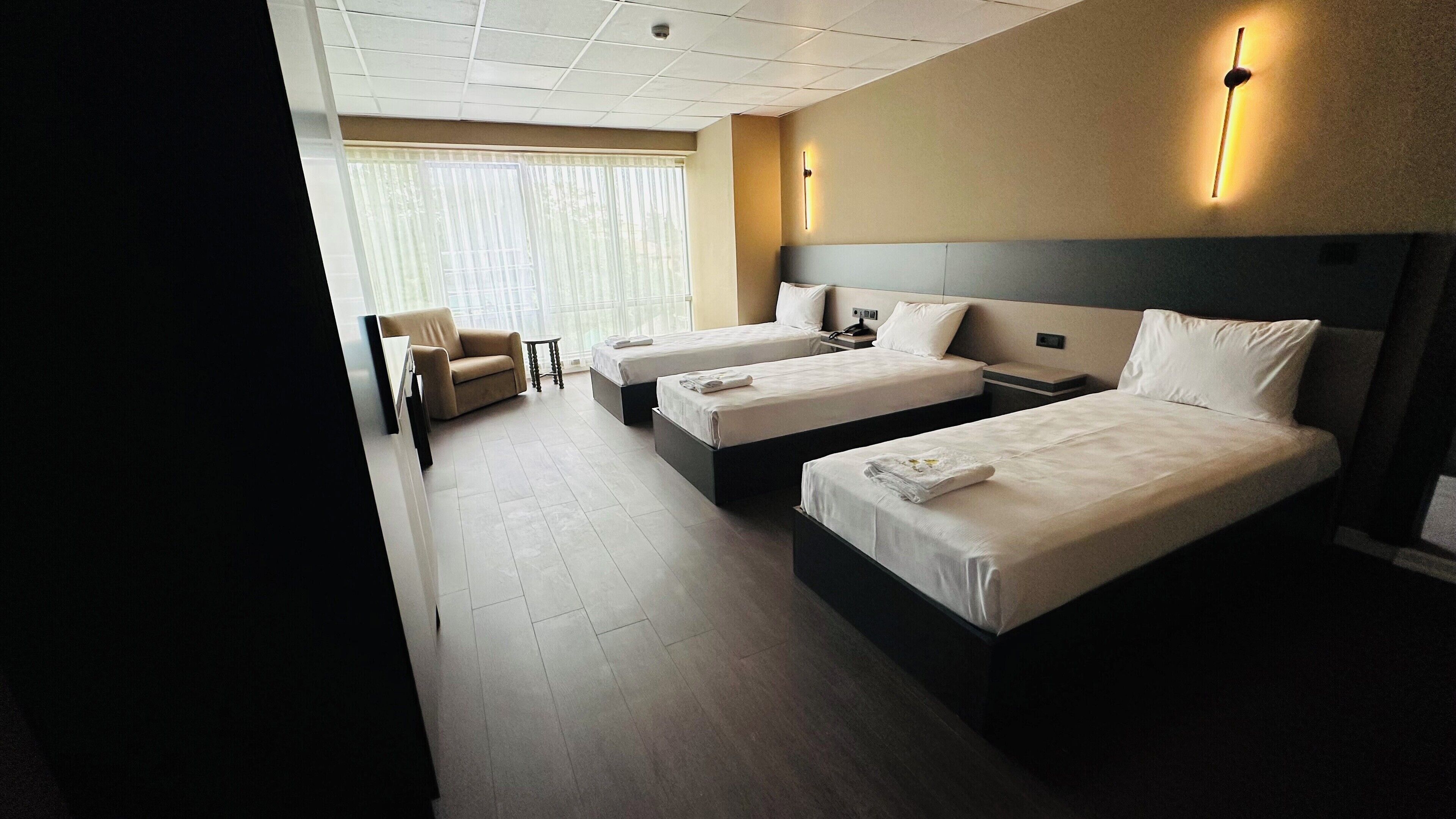 Grand Room, City View | Laptop workspace, free WiFi, bed sheets