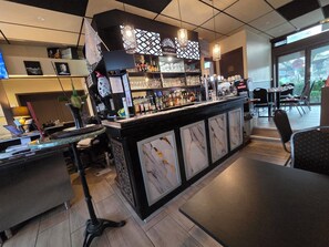 Bar (en la propiedad)