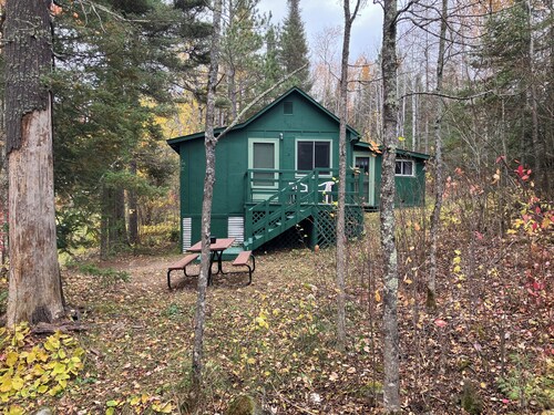 Cabin 2 "Waterfall" 2 BR, 5-6 pp, access to boats!