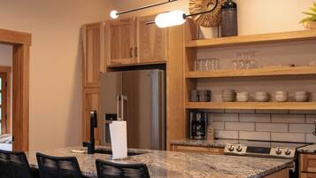 Luxury House, Private Bathroom, Mountain View