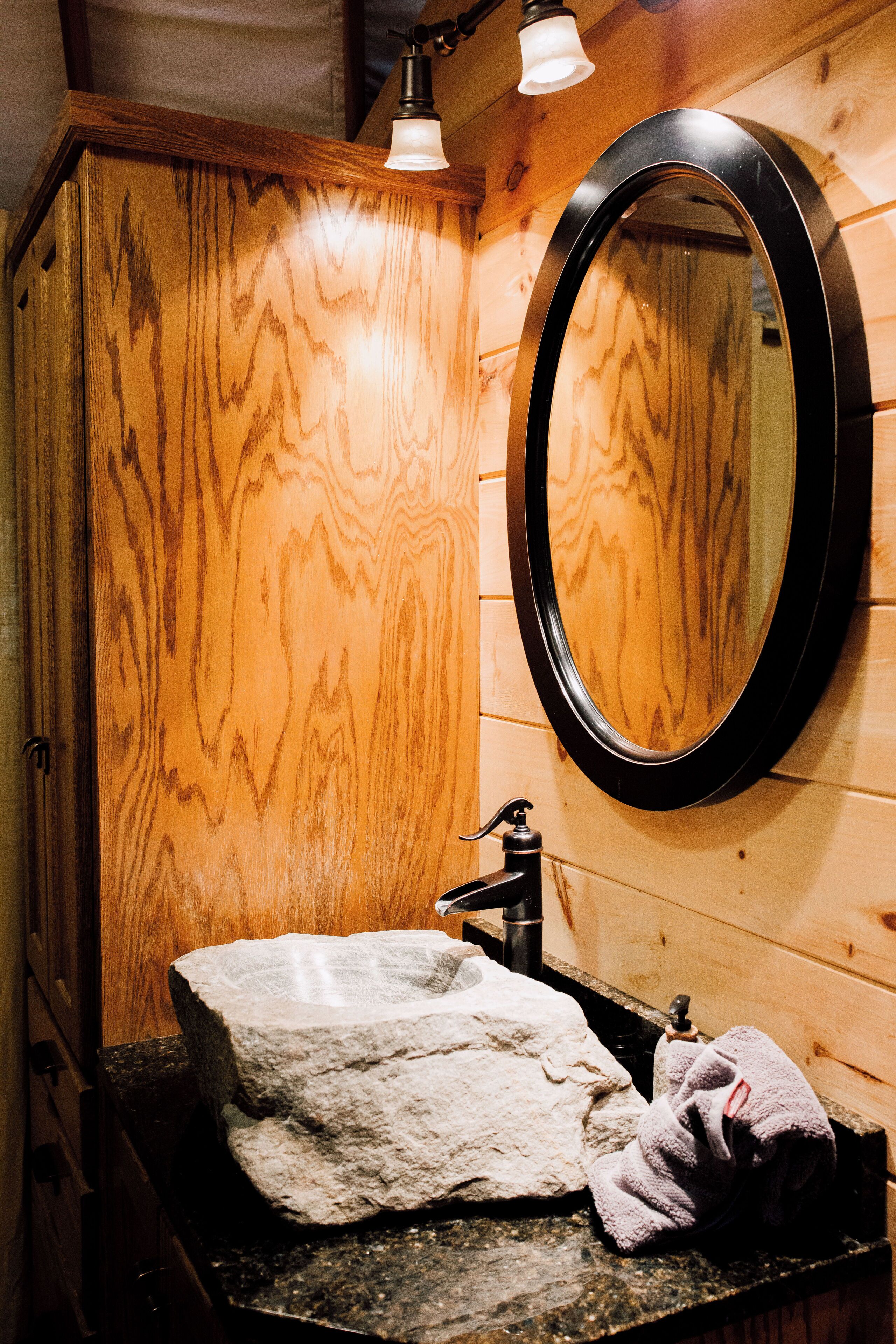 Deluxe Tent, Private Bathroom, Mountain View | Bathroom | Shower, free toiletries, hair dryer, towels