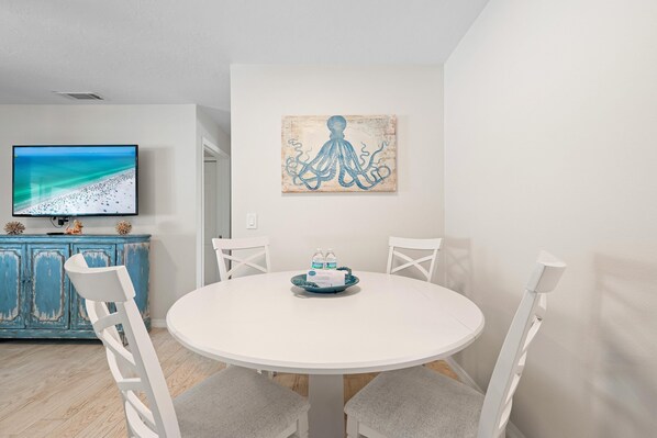 Villa, Multiple Beds (1116) | Dining