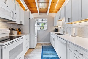 Apartment, 1 King-Bett und Schlafsofa (Condo - 22) | Eigene Küche