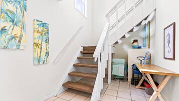 Apartment, Multiple Beds (Starfish) | Interior