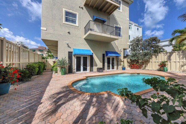 House, Multiple Beds (Vue A) | Pool