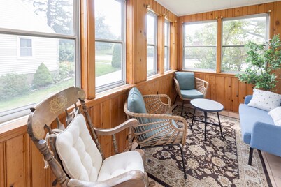 A charming, stylish guesthouse in the heart of Towson.