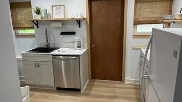 Microwave, stovetop, dishwasher