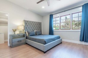 2 bedrooms, iron/ironing board, WiFi, bed sheets - Canyon Treehouse Summ (San Diego)