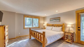 House (4 Bedrooms) | Interior - Quail by Avantstay Great Location + Game Room, Hot Tub, & Deck! (Bend)