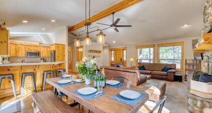 Quail by Avantstay Great Location + Game Room, Hot Tub, & Deck!
