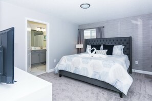 5 Schlafzimmer, Bügeleisen/Bügelbrett, Reisekinderbett, WLAN