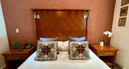 ANUIES VALLE DE BRAVO HOTEL Y CONVENCIONES