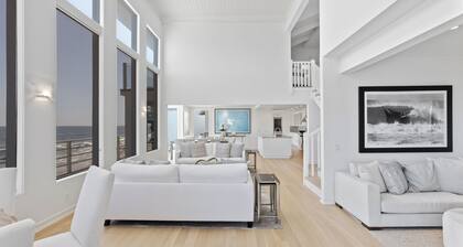 Malibu Shores Retreat Ocean Views • Gym • Fireplace