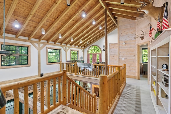 Interior - Waterfront Cabin! Dock, Crab, Paddle, Kayak, Outdoor Movie, Karaoke, and More! (Heathsville)