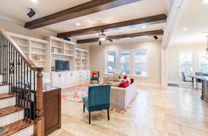 Luxury House, Patio | Living area