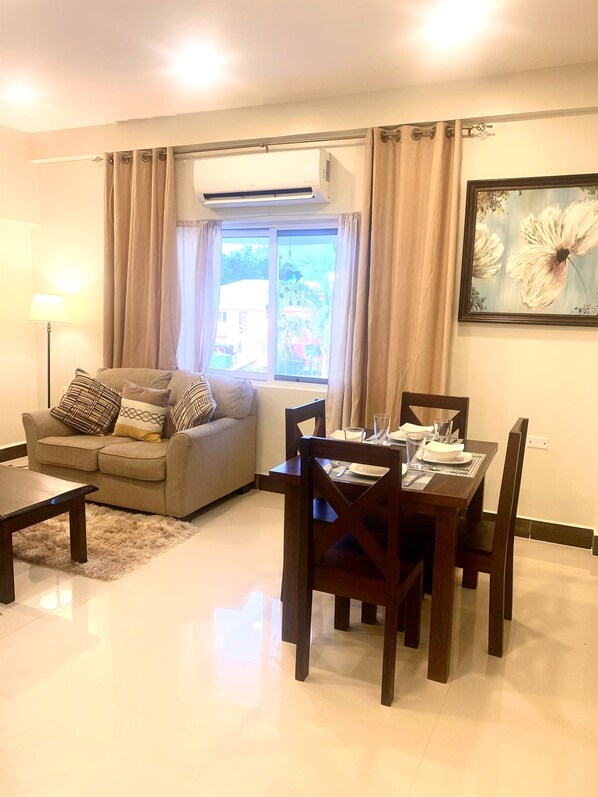 Dining - F2 Apartment, 2-Bedroom (F2) (Placencia Village)