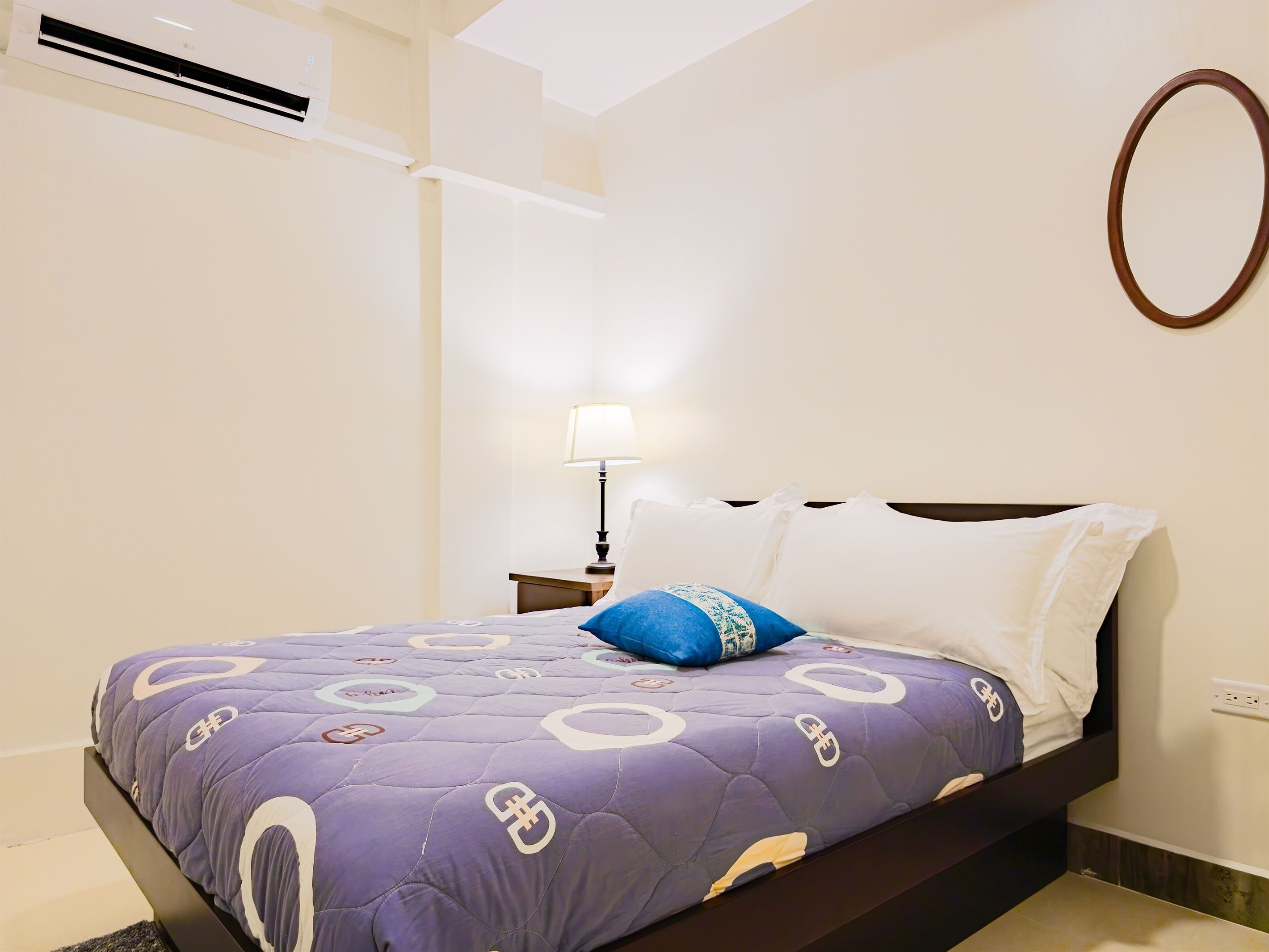 2 chambres, fer et planche à repasser, Wi-Fi gratuit, draps fournis