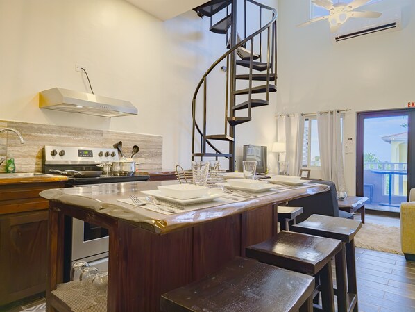 Interior - T2 Suite, 2-Bedroom (T2) (Placencia Village)