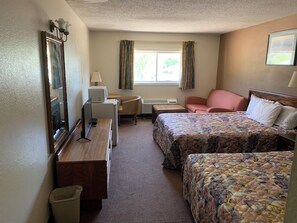 Blackout drapes, iron/ironing board, free WiFi - Hotel Jackson (Macomb)