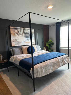 3 室のベッドルーム、アイロン / アイロン台、WiFi、ベッドシーツ