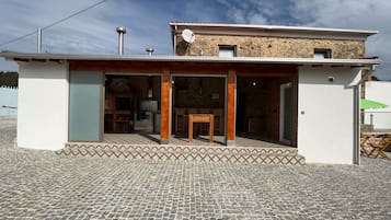 ํ์ฐ์ค | ์ธ๊ด