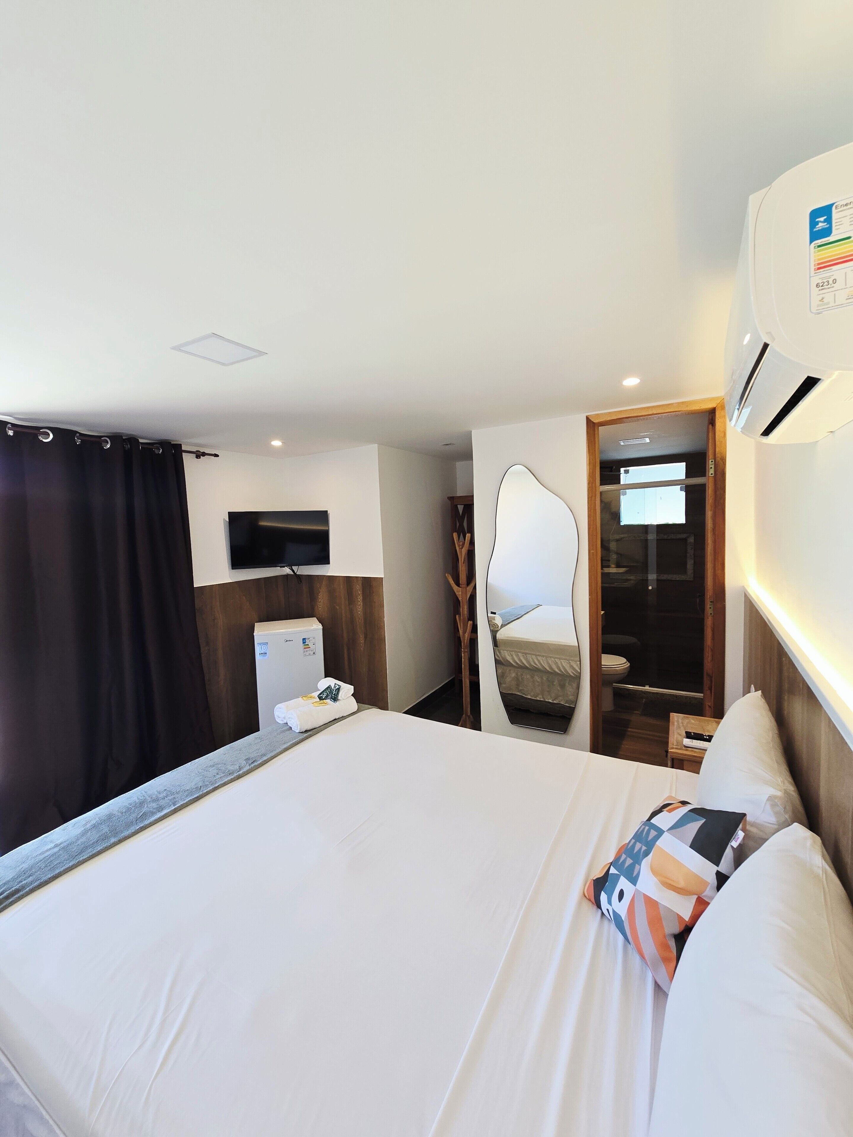 Blackout curtains, free WiFi, bed sheets