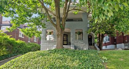 Cincinnati Apartment: 1 Mi to Hyde Park Square!