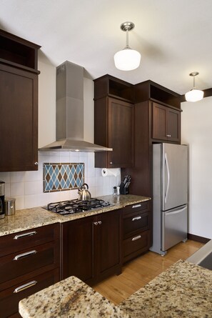 Køleskab, mikrobølgeovn, ovn, opvaskemaskine