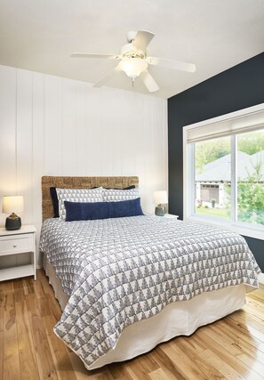 1 bedroom, iron/ironing board, free WiFi, bed sheets - "Nantucket 1 Bedroom" Luxury Townhome, Pool, Hot Tub, Golf Membership, Near Lake and Beaches (Holland)