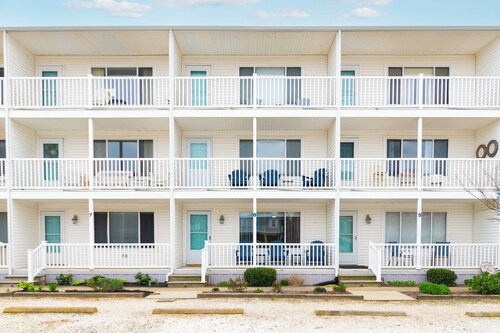 Walk to the Beach - Ocean Block - 1st Floor Condo 