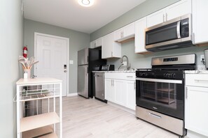 Fridge, microwave, oven, stovetop - Walk to the Beach - Ocean Block - 1st Floor Condo (Dewey Beach)