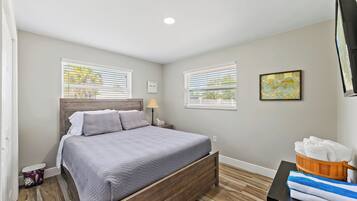 2 bedrooms, WiFi, bed sheets