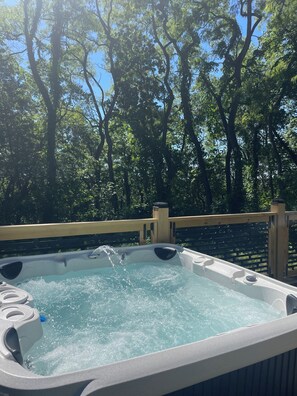 Bain à remous extérieur