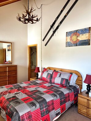 3 bedrooms, iron/ironing board, free WiFi, bed sheets