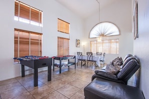 Games room - Red Rock Poolside Retreat (Las Vegas)