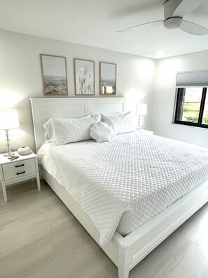 1 bedroom, iron/ironing board, WiFi, bed sheets - Beach Condo in Ocean Village !
Entire Rental Unit in Fort Pierce, Florida .
 (Fort Pierce)