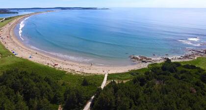 Beautiful Oceanview Paradise Minutes from Martinique Beach
