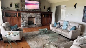 スマートテレビ、書庫、PC モニター、プリンター