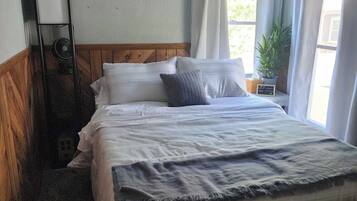 3 bedrooms, WiFi, bed sheets