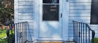 Cozy family friendly home nestled in the bluffs just steps from the Mississippi!